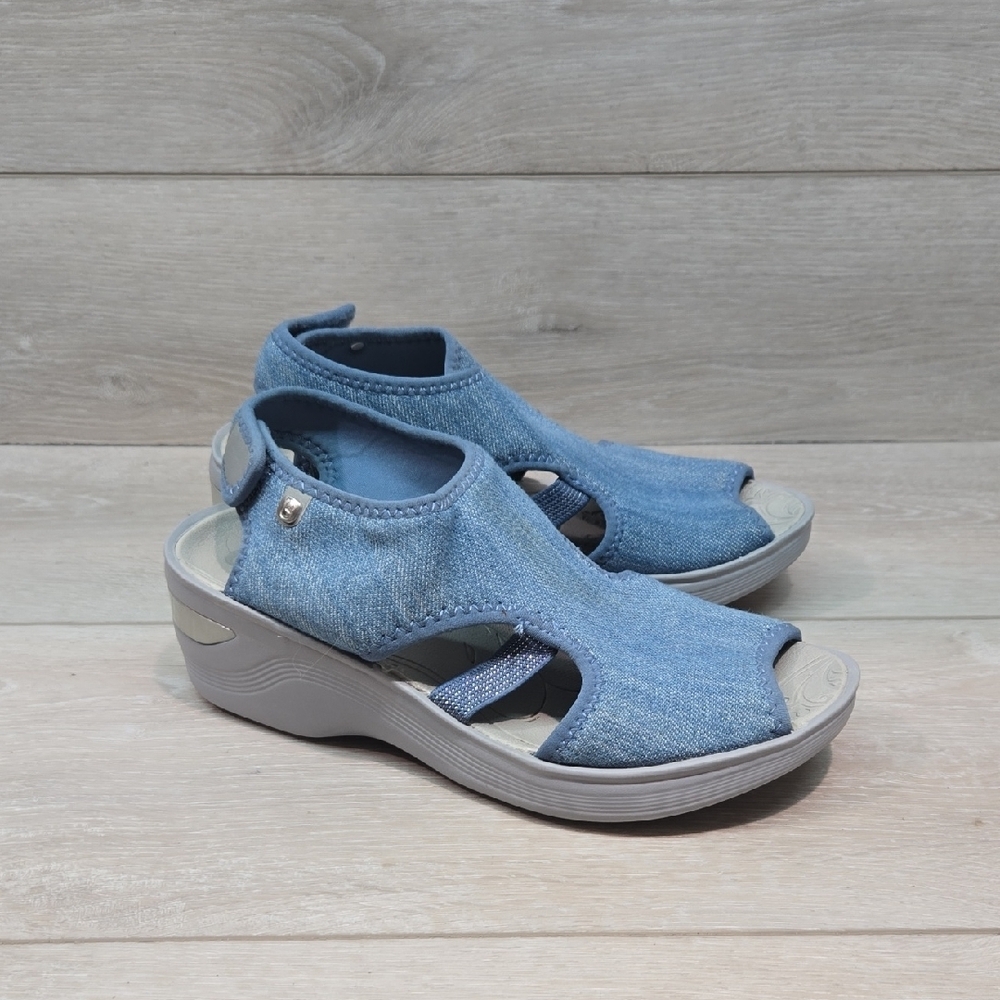 Bzees Dream Light Blue Women's Comfort Wedge Sandals Shoes Sz 6M